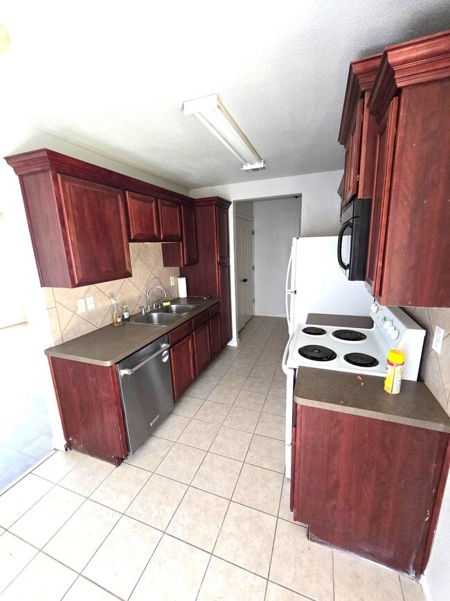 Photo - 6534 Westwood Village Dr