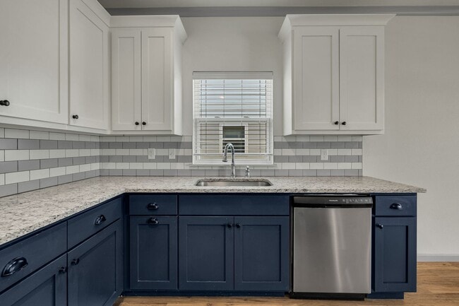 Photo - P.57 Kode Properties LLC 3507 - 3509 Unit 3507