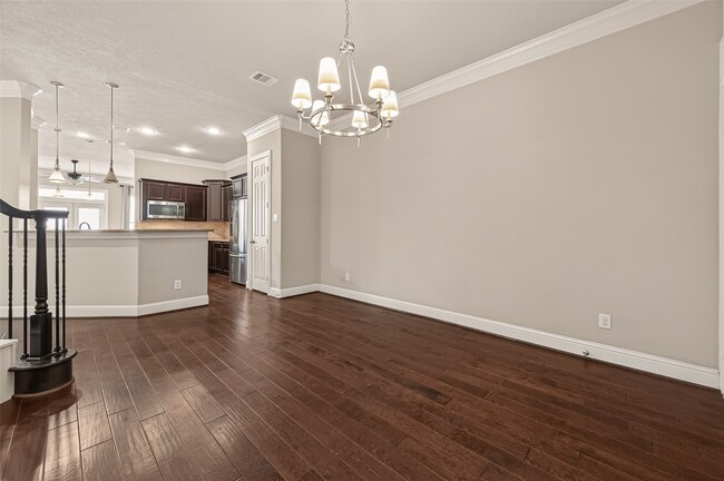 Photo - 5708 Petty St