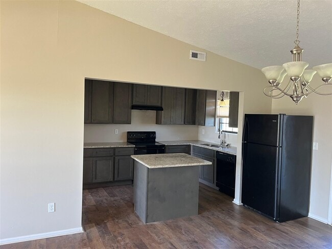 Photo - 1014A Windview Pl