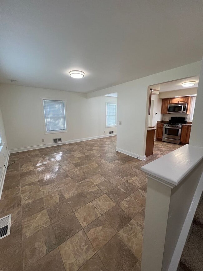 Photo - 155 Lattimore Rd