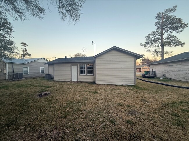 Photo - 2227 Westway St