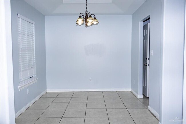 Photo - 12 Azalea St