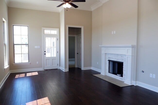 Photo - 3 BR/ 2BA Off Nicholson between Bluebonnet & University Club