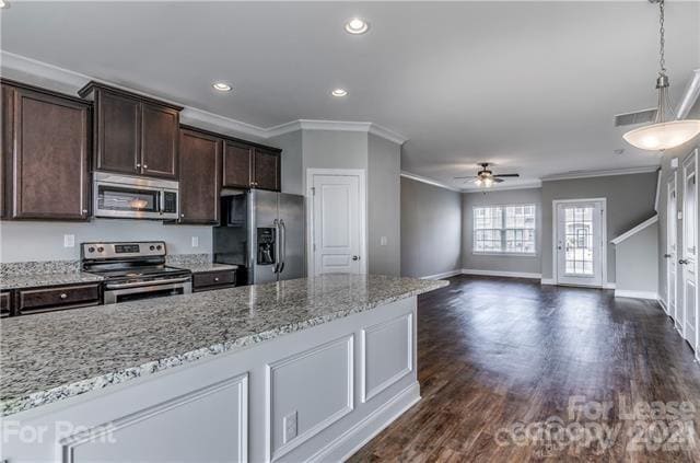 Photo - 352 Halton Crossing Dr SW