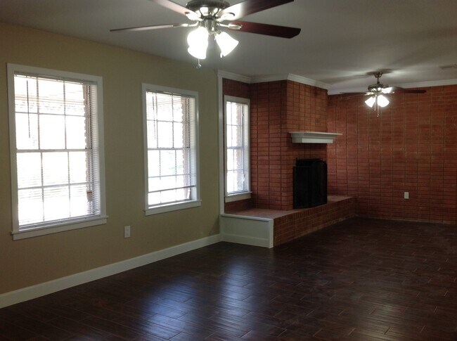 Photo - Gorgeous Remodel - North Austin Home!