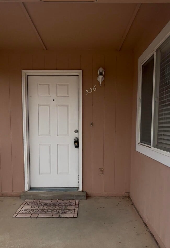 Photo - 556 Apache Loop SW