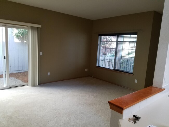 Photo - 8717 Wallingford Ln NE