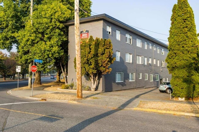 Building Photo - Island Manor Apartments