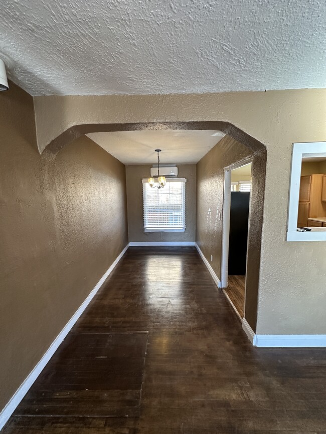 Photo - 703 N 5th St