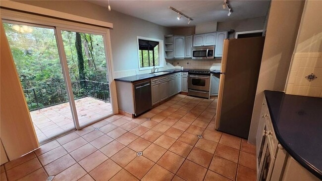 Photo - 2185 Medfield Trail NE