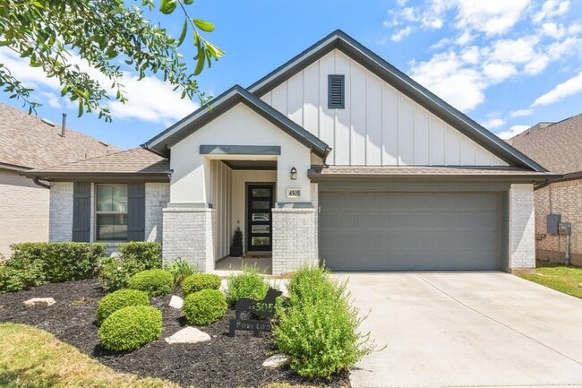 Building Photo - 4505 Post Loop