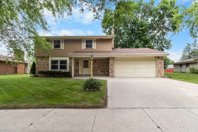 Building Photo - 1412 Cottonwood Dr