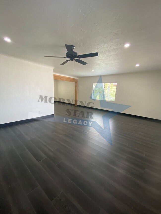 615 W May Ave Unit 615 W May
