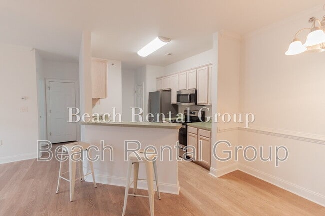 Photo - 2029 Silvercrest Dr Unit H