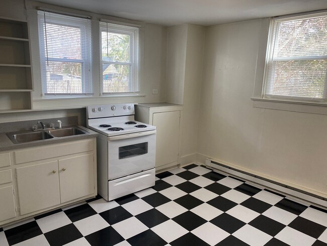 Photo - Great 1st Floor Apartment in Historic Home! Unidad 1