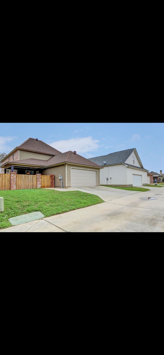 Building Photo - 505 N Montauban Dr Rental