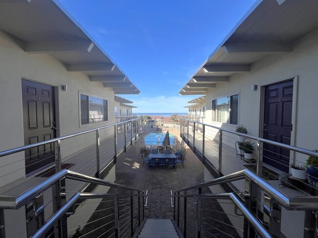 Photo - 519 Stratford Ct Unit C