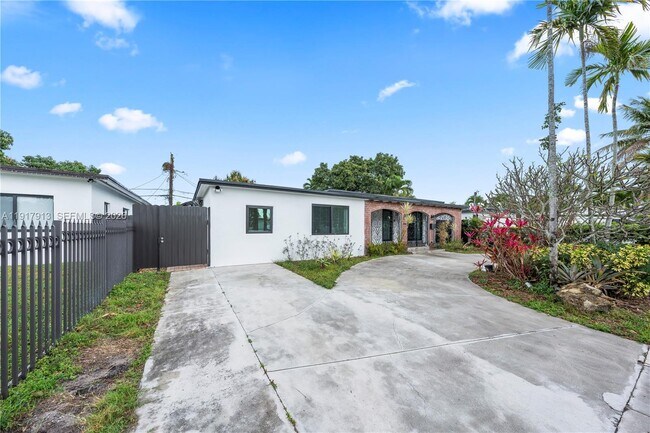 Photo - 161 SW 52nd Ct Unit 161