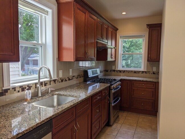 Photo - 56 Clayton St