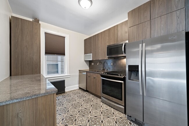 Photo - 138 W 30th St Unit 2