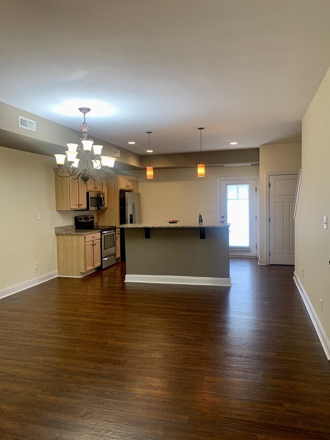 Photo - 104 Capital St