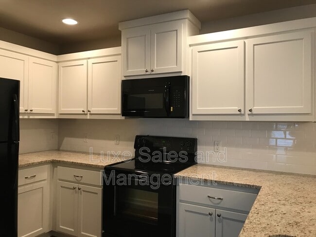 Photo - 1421 MacAlpine St