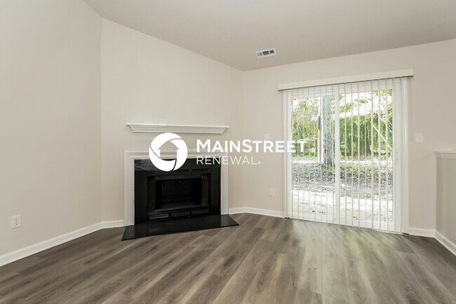 Photo - 3 Bedroom Pet-Friendly Home in GREENSBORO, NC with Main Street Renewal