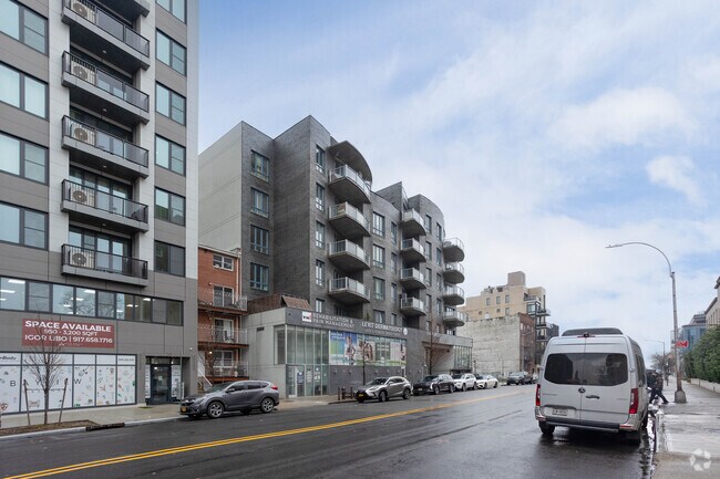 Photo - 37 W End Ave