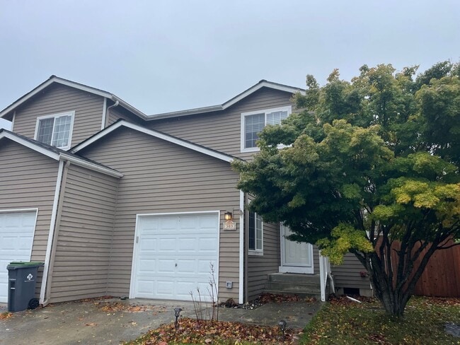 Photo - Lovely 3 Bedroom Coupeville Home! Huge Back Yard