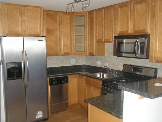 Photo - 313 Elgin Ave Unit 1