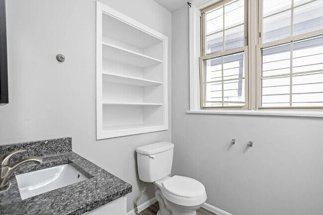 Photo - 1526 Lawton Ave