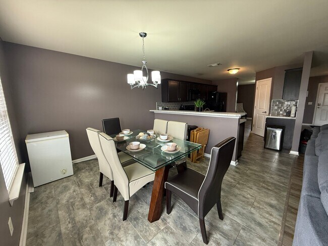Photo - 1124 Harmony Ln