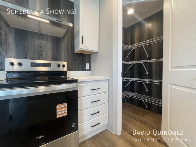 Photo - 701 Mill St