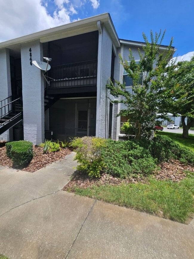 Building Photo - Southbrooke condo