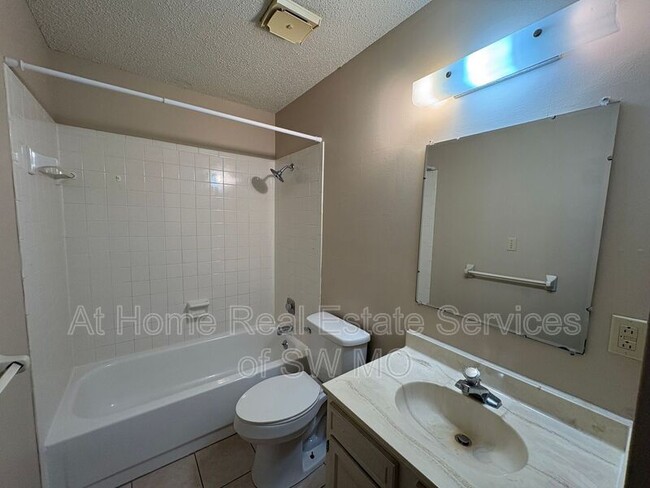 Photo - 1836 Tower Cir