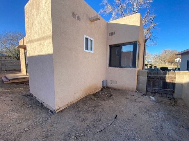 Photo - 1200 Stanford Dr NE