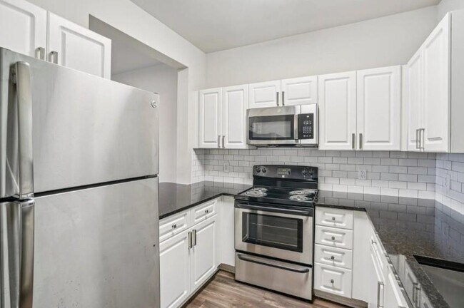 Photo - 405 Philip Blvd Unidad 1308