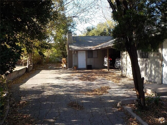 Building Photo - 2708 Parker Ln Rental
