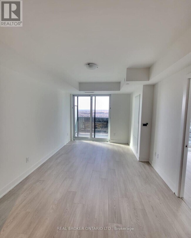 Photo - 2545 Simcoe St N Unit 1813
