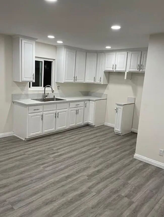 Building Photo - 139 N 12th St Unit # C