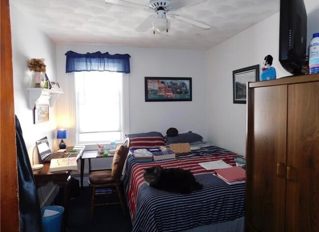 Photo - 242 Market St Unit 2