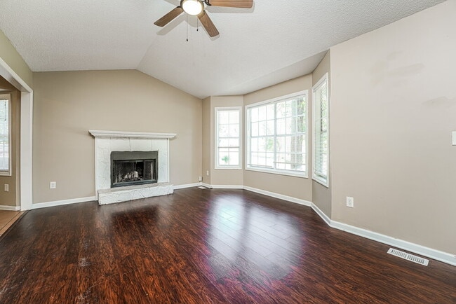 Photo - 3230 Westview Terrace