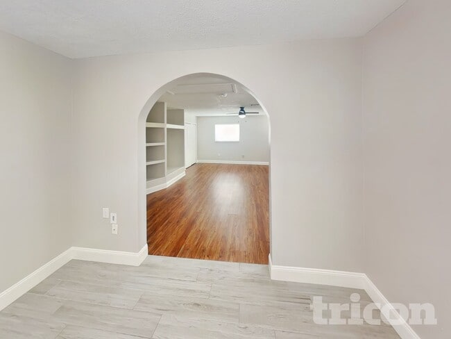 Photo - 2536 Eastbrook Blvd