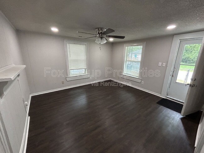 Photo - 1612 N McFarland St