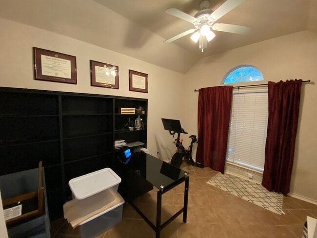 Photo - 5827 Silver Sage Ln