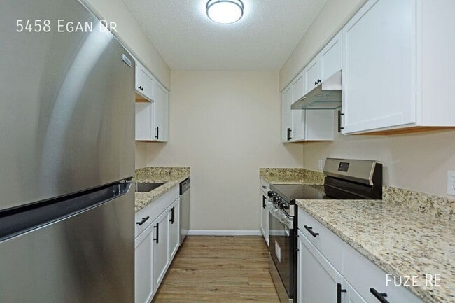 Photo - 5458 Egan Dr