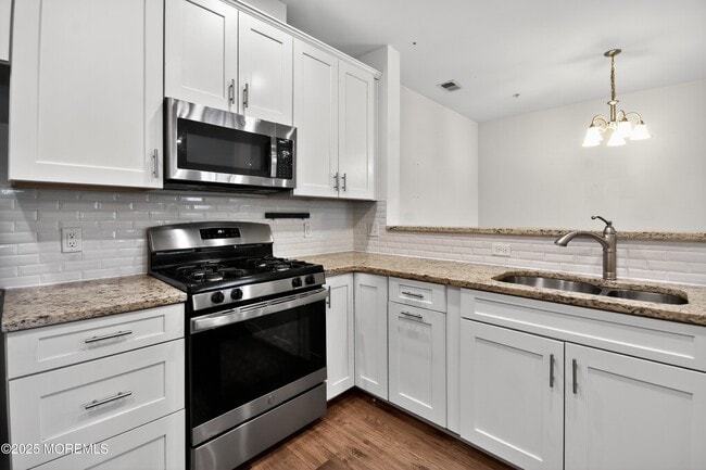 Photo - 626 Marion Ln