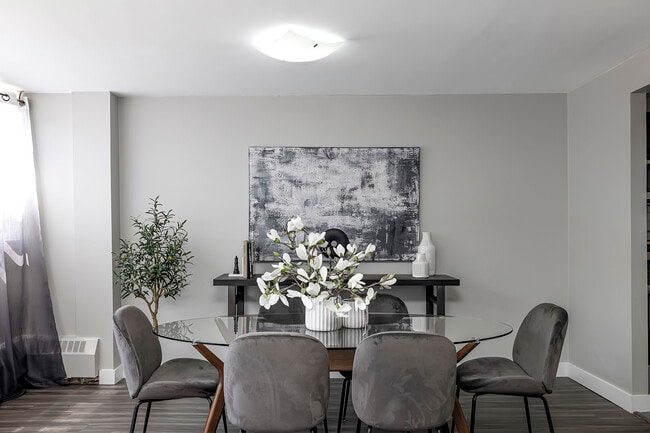 Photo - Avenue Apartments