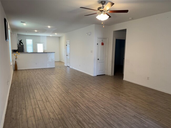 Photo - 31303 Whitfield Ct